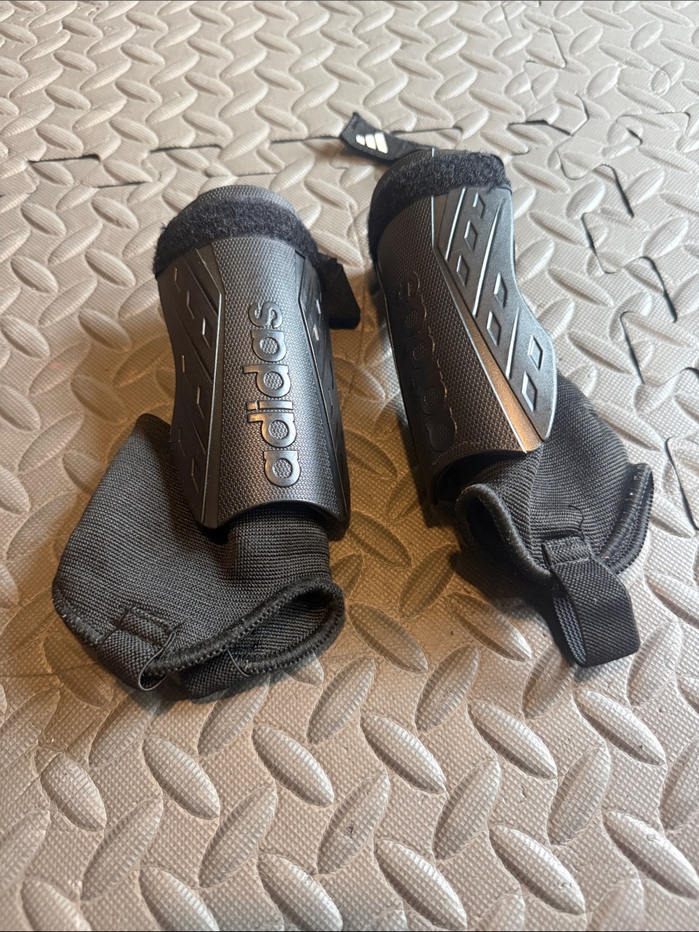 adidas Black toddler 2-4 year old Athletic Shin Guards with Ankle Sleeves